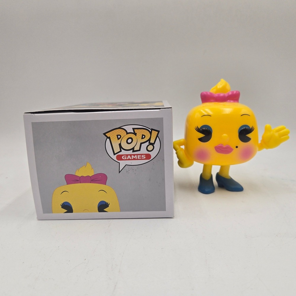 Funko Pop Games Ms Pac-Man 82 Vinyl Figure Arcade Retro Gaming Yellow - Picture 7 of 8
